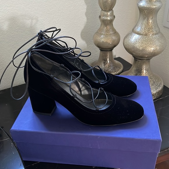 Stuart Weitzman Cordon mid heal black velvet lace ups - Picture 4 of 11